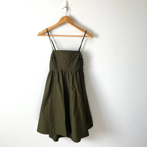 Moon River Pleated Cut-Out Tie Back Smocked Mini Dress Olive Green Size Medium - Picture 4 of 8